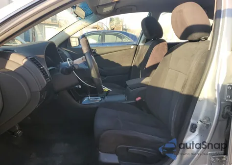 2016 Nissan Altima 2.5 из США, поврежденный, VIN 1N4AL3APXGC140094